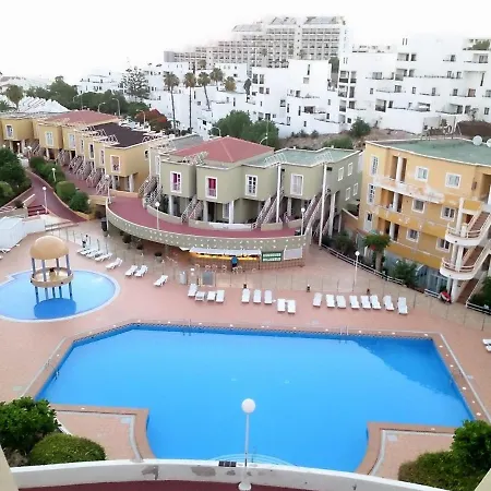 Velas Vue דירה