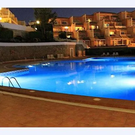 Velas Vue * אדחה