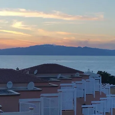 Velas Vue Апартаменты Адехе